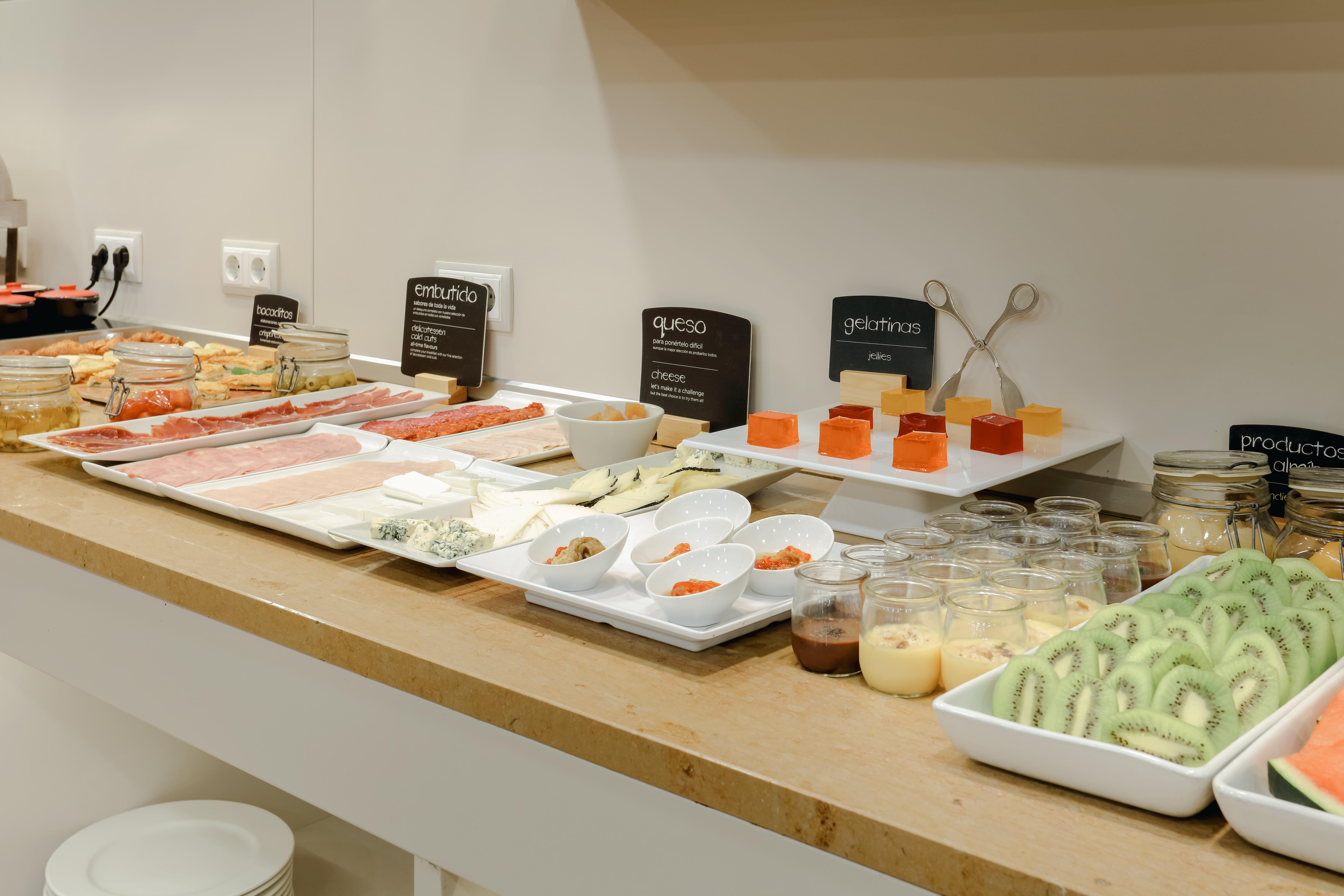 Catalonia La Boqueria Hotel Barcelona Bagian luar foto