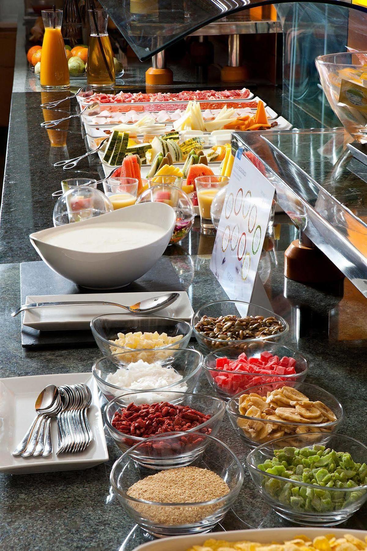 Catalonia La Boqueria Hotel Barcelona Bagian luar foto